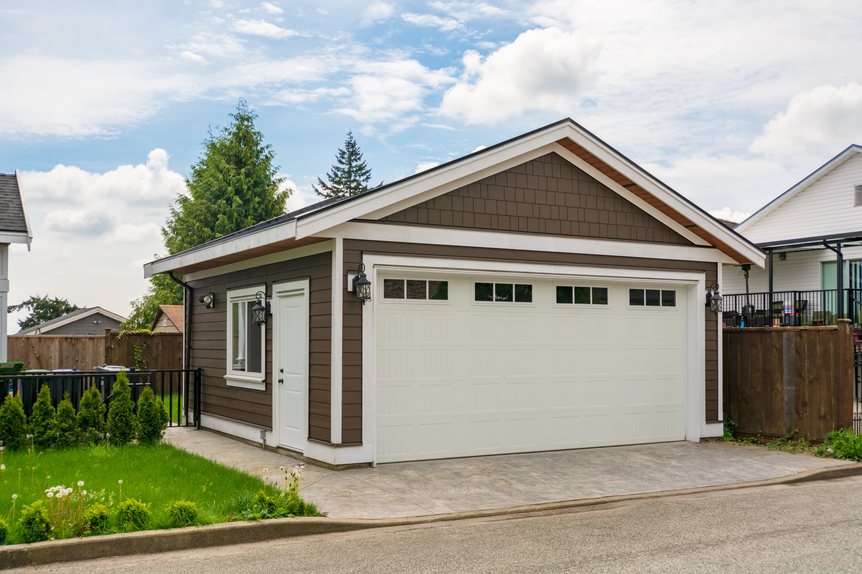 Parking for ADUs: Solutions and Tips for Homeowners Converting Garages